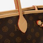 Saianna luxury travel tote bag versatile bag - Image 4